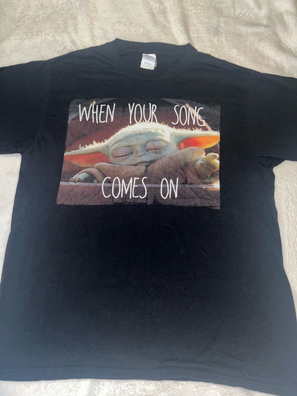 Star wars baby yoda mandarin t-shirt size Large